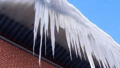 Keep your roof ice-free all winter: The best ways to prevent icing